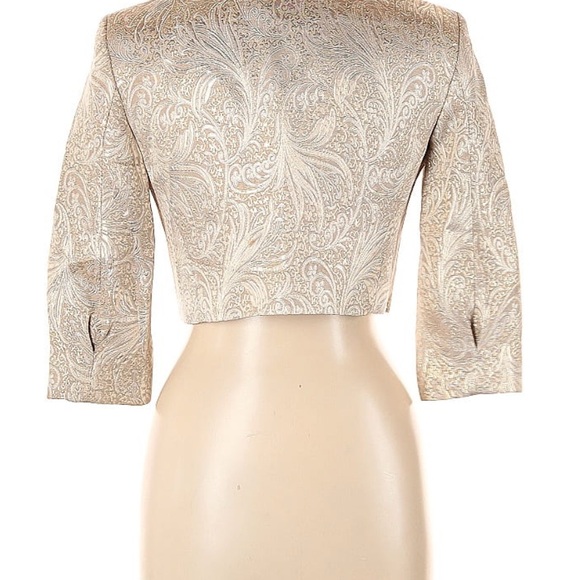 Next - Picture 2 of 4